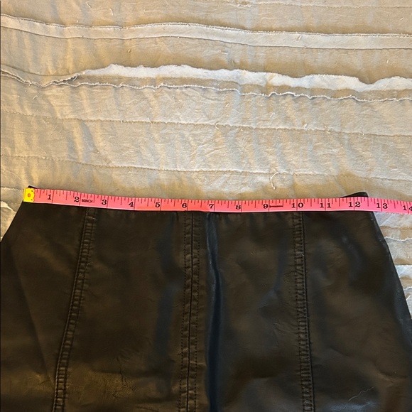 Free People Black Mini Skirt faux leather - Picture 5 of 8